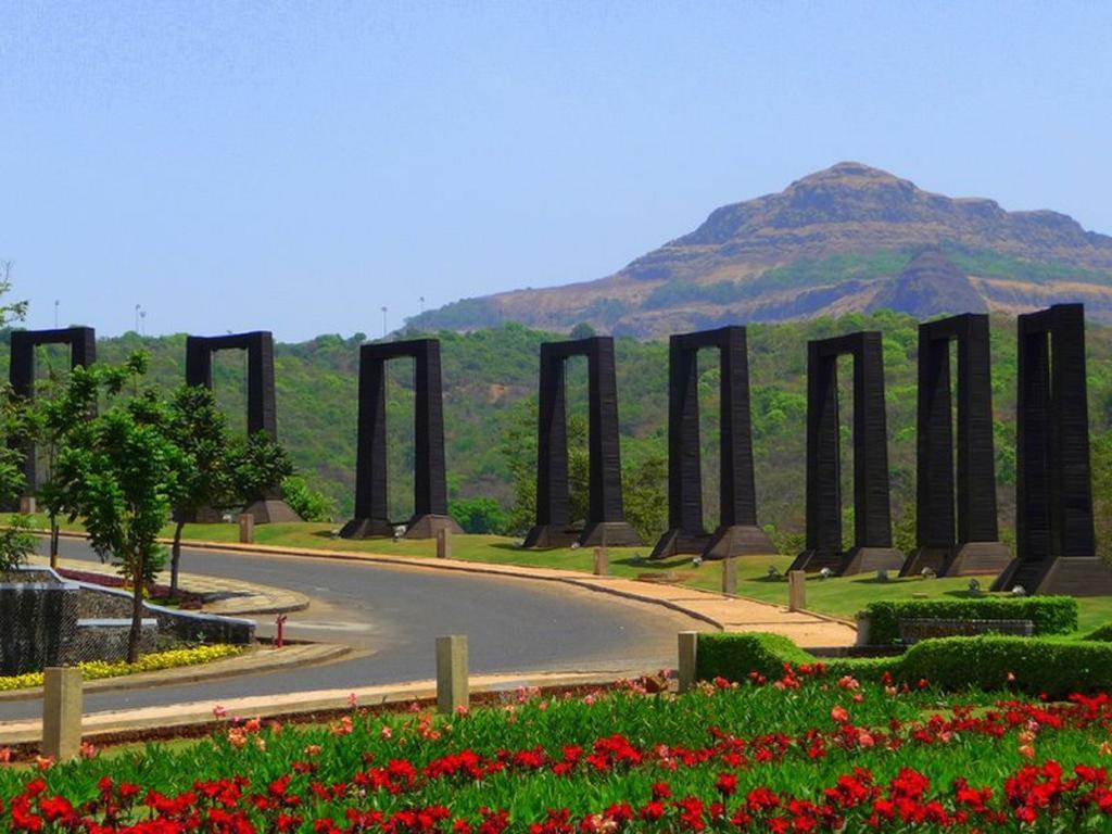 Aamby Valley City Lonavala Eksteriør bilde The University of Yaoundé 1