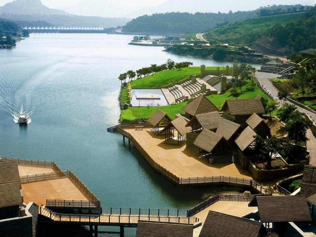 Aamby Valley City Lonavala Eksteriør bilde View of the resort