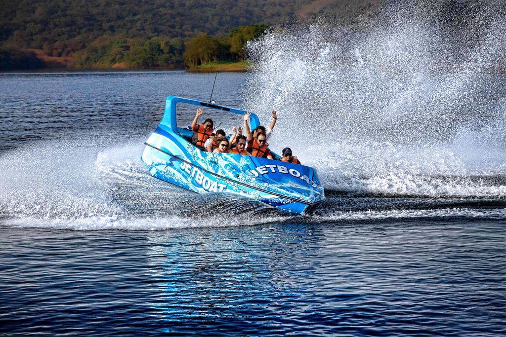 Aamby Valley City Lonavala Eksteriør bilde Jet Boating at the dam