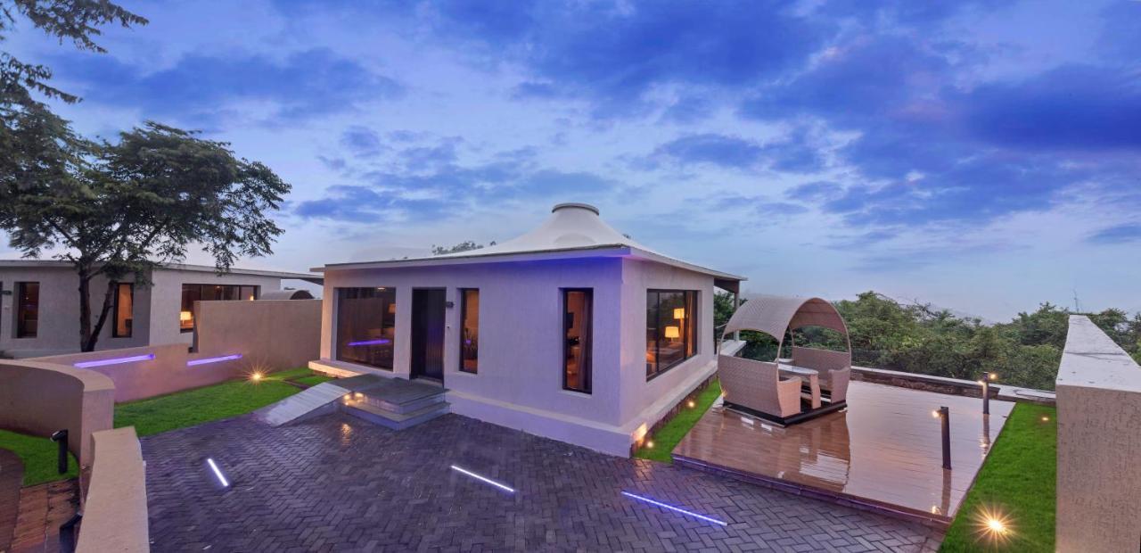 Aamby Valley City Lonavala Eksteriør bilde The Royal Villa
