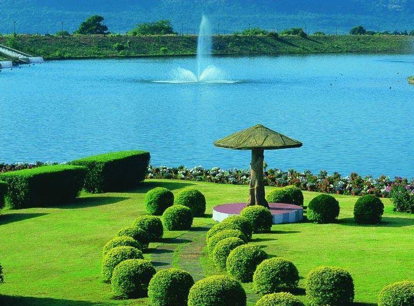 Aamby Valley City Lonavala Eksteriør bilde View of the artificial lake