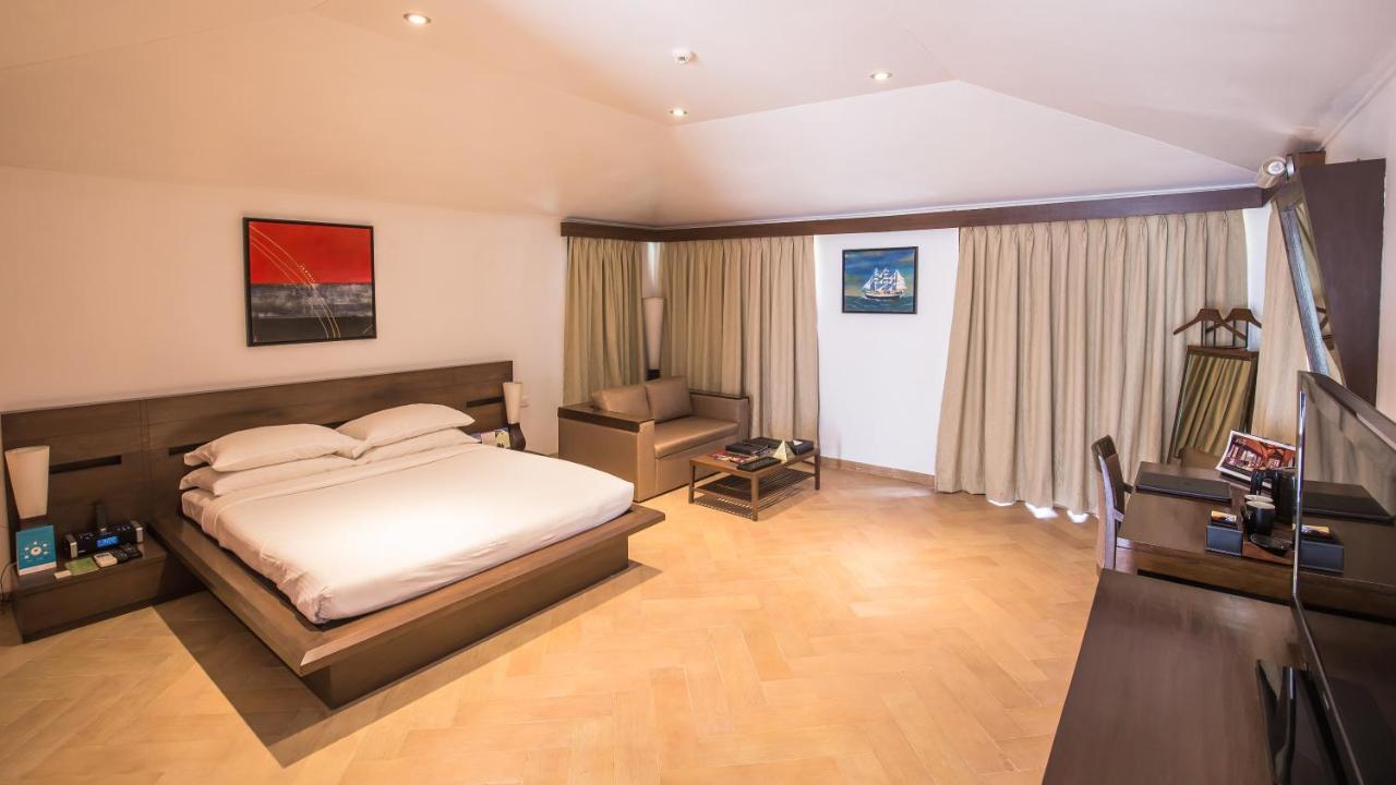 Aamby Valley City Lonavala Eksteriør bilde A room at the hotel